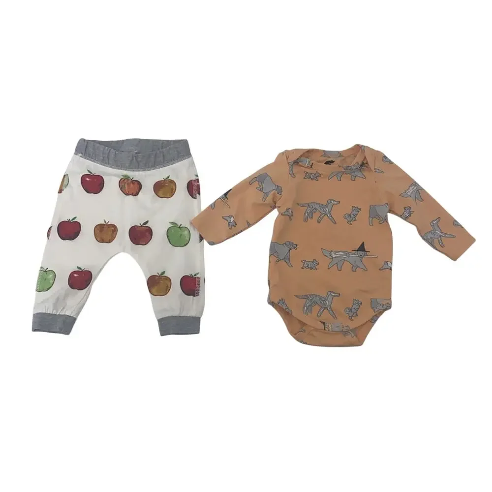 Lot (2): Monica and Andy 100% Organic Cotton Halloween bundle 0-3 months